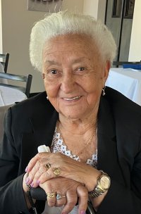 photo of Ana Joao DeBurgo Tavares